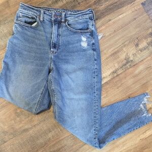 AE Highest Rise Mom Jean Distressed Size 2R